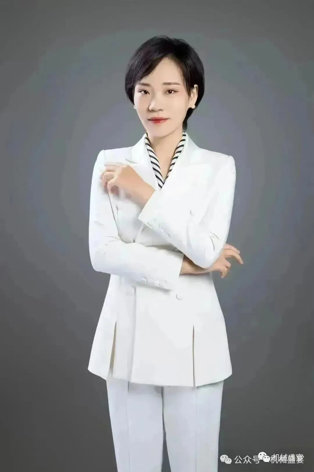 钙钛矿四端叠层组件性价比拐点_钙钛矿叠层电池技术成熟度_薄膜化合物太阳能电池