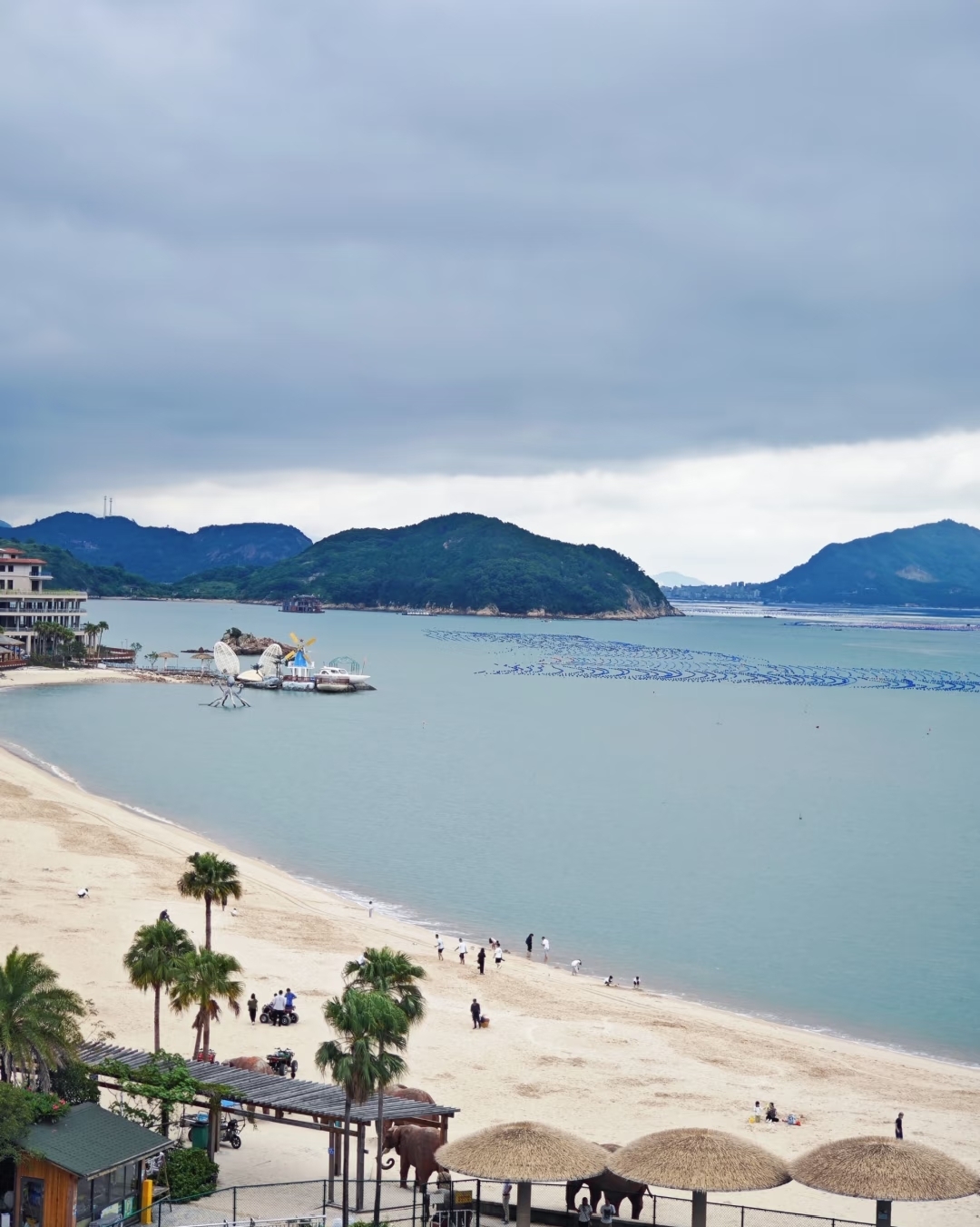 平流尾地质公园礁石_连江渔船彩绘_福州连江赶海一号