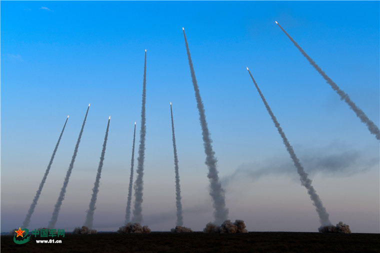 新型陆军建设成就_陆军实战化训练发展_建军90周年阅兵图片