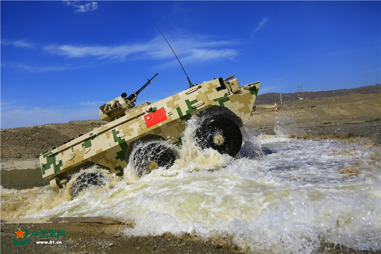 建军90周年阅兵图片_陆军实战化训练发展_新型陆军建设成就