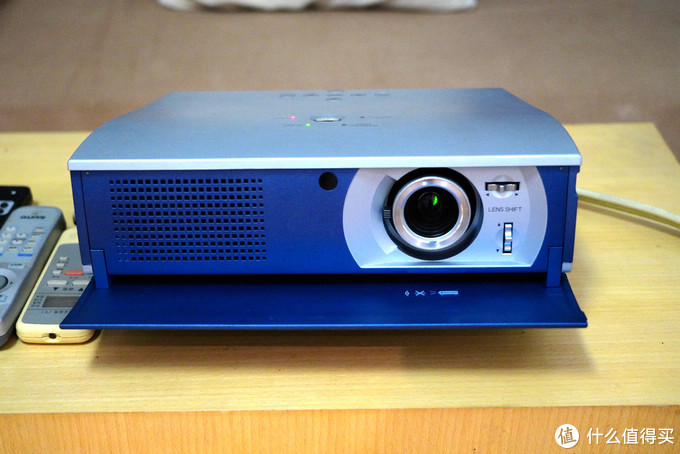 dvd怎么连接电视教程_家庭影院投影机选购_音响搭配方案