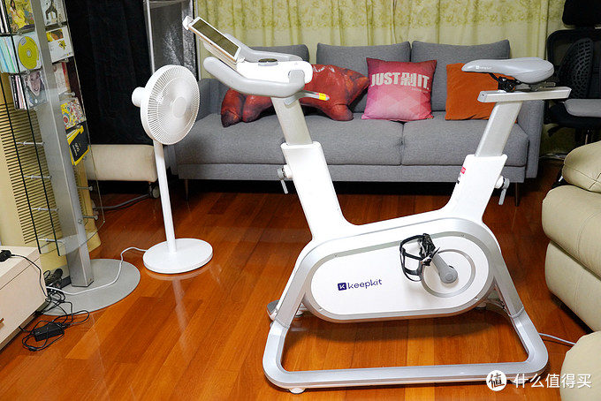 dvd怎么连接电视教程_家庭影院投影机选购_音响搭配方案