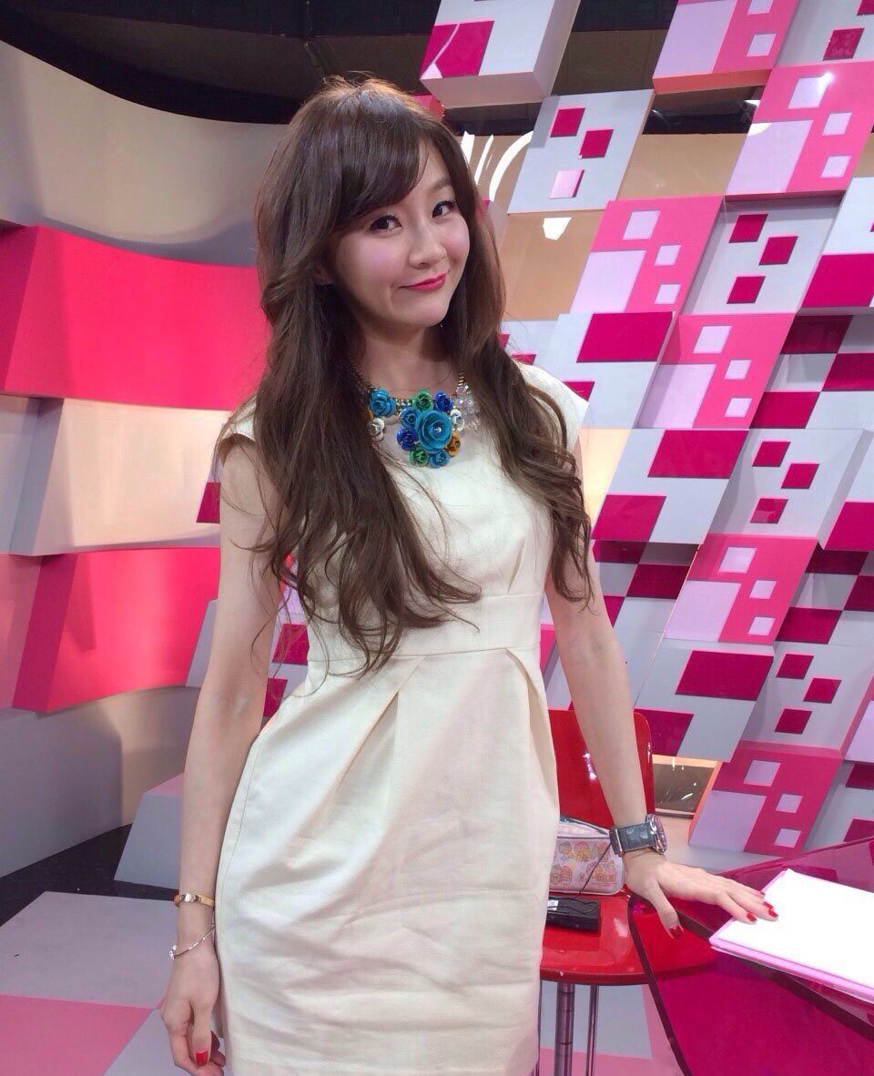 台湾花花结婚老公是谁 台湾模特花花的真名 5