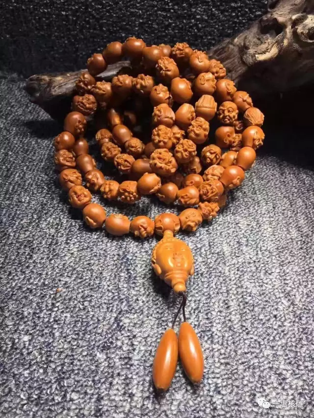 苏州秋人核雕_核雕大师胡小兰_108罗汉_苏工核雕艺术_胡小兰核雕作品_108罗汉雕刻技法_传统手工艺魅力