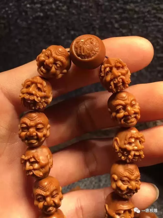 核雕大师胡小兰_108罗汉_苏工核雕艺术_苏州秋人核雕_胡小兰核雕作品_108罗汉雕刻技法_传统手工艺魅力