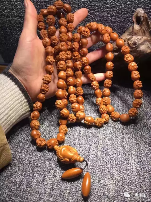 核雕大师胡小兰_108罗汉_苏工核雕艺术_胡小兰核雕作品_108罗汉雕刻技法_传统手工艺魅力_苏州秋人核雕