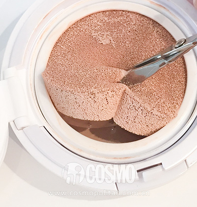 气垫bb使用技巧_气垫bb优点缺点_兰芝银色气垫