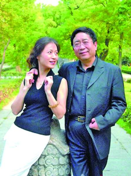 余秋雨马兰离婚谣言_沙叶新发微博引争议_余秋雨老婆马兰微博