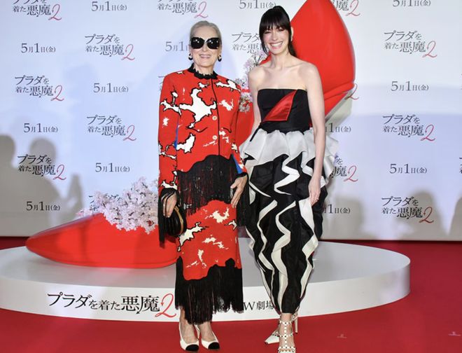 穿普拉达的女王2 安妮海瑟薇 梅丽尔斯特里普_穿普拉达的 免费观看_穿普拉达的女王2 上海首映 本土品牌合作