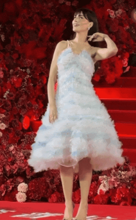 穿普拉达的女王2 上海首映 本土品牌合作_穿普拉达的 免费观看_穿普拉达的女王2 安妮海瑟薇 梅丽尔斯特里普