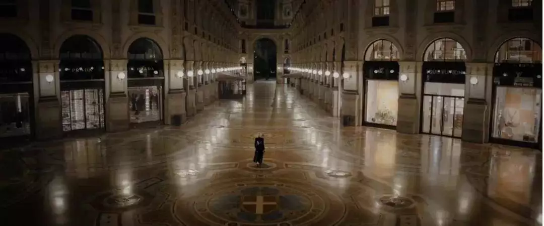 穿普拉达的恶魔2 职场女性成长 电影分析 时尚权力结构_穿普拉达的 免费观看