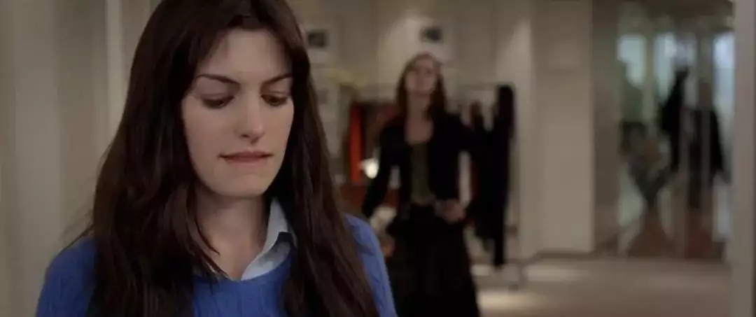 穿普拉达的 免费观看_穿普拉达的恶魔2 职场女性成长 电影分析 时尚权力结构