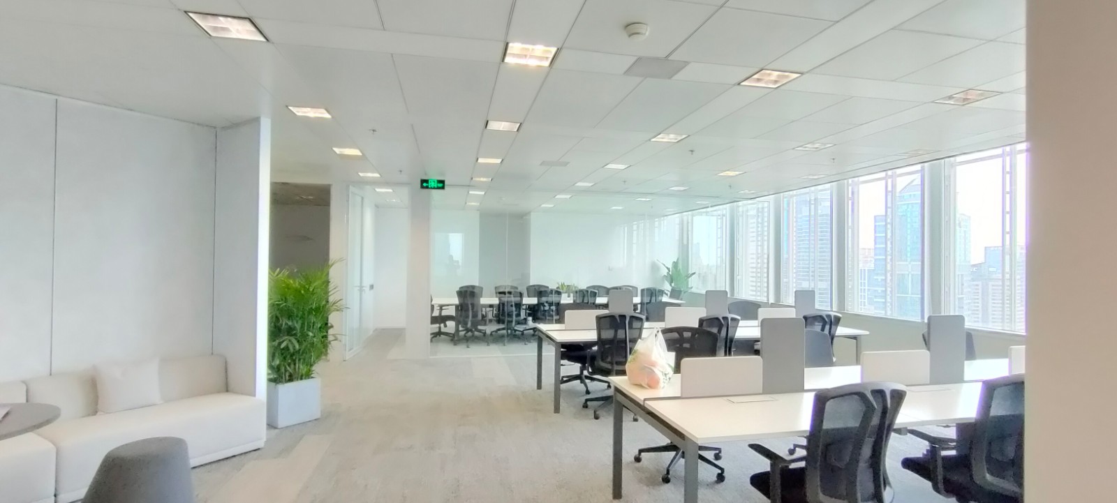 浦东陆家嘴CBD写字楼出租_金茂大厦君悦酒店_金茂大厦写字楼租赁