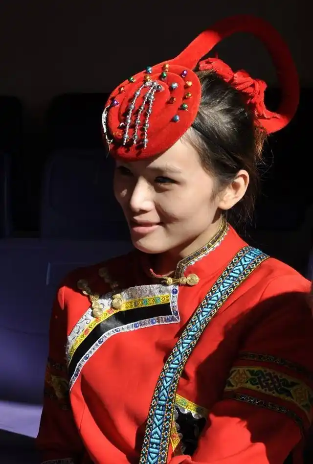 畲族山哈自称_畲族起源历史_畲族的文化