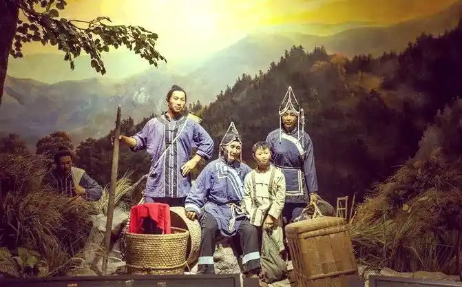 畲族的文化_畲族起源与凤凰装_畲族服饰特色与非遗文化