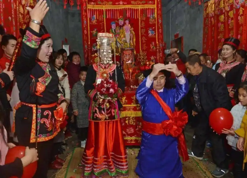 畲族年庆祝活动_畲族分布省份_畲族的文化