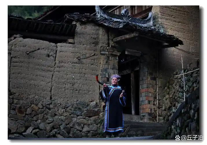 畲族故事传说与民间艺术_畲族历史渊源与迁徙发展_畲族的文化