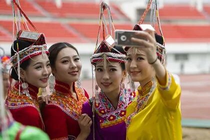 畲族风俗习惯介绍_畲族传统节日习俗_畲族的文化