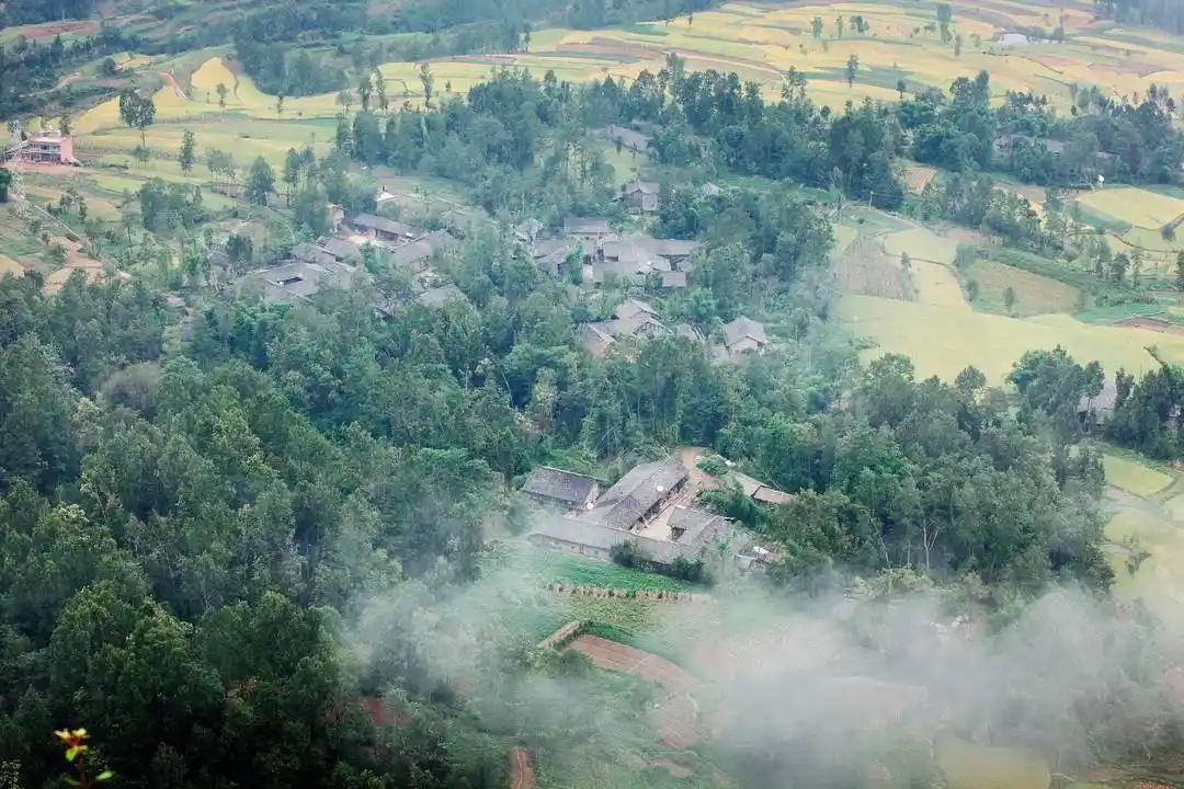 广元利州区万源文化旅游产业园_万源八台山龙潭河黑宝山全域旅游_四川万源天府旅游名县