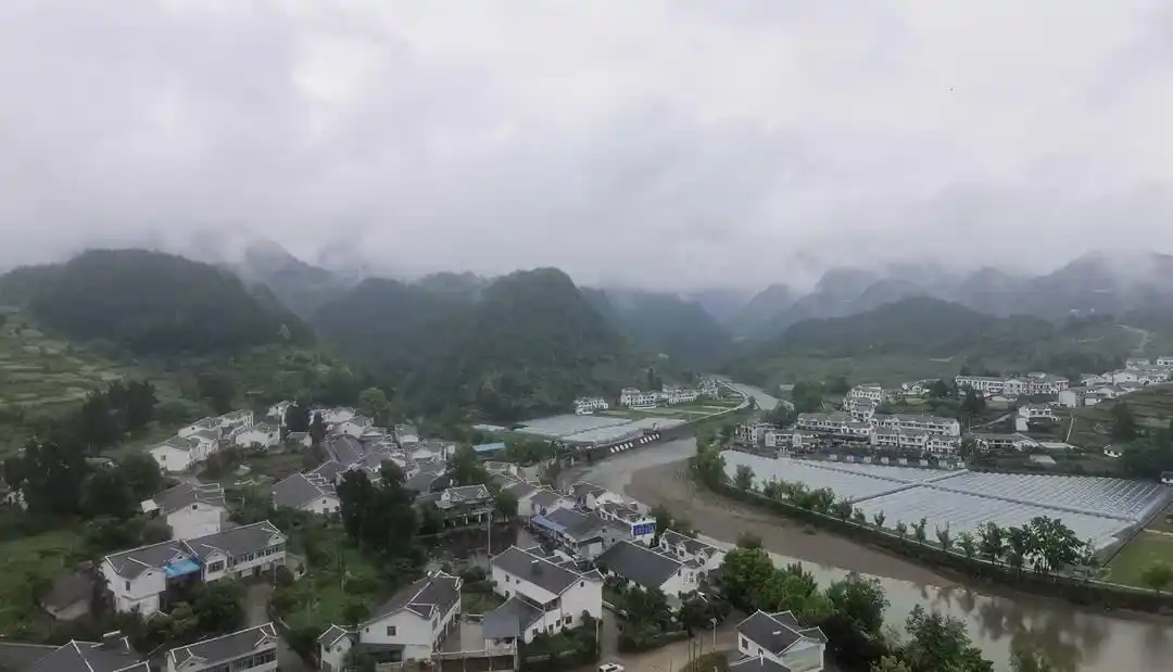 四川万源天府旅游名县_万源八台山龙潭河黑宝山全域旅游_广元利州区万源文化旅游产业园