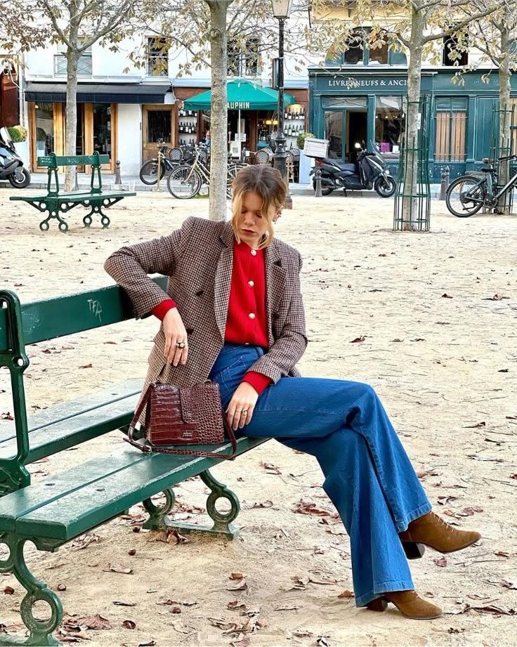 红色针织衫搭配_春天穿红色_冬季红色大衣搭配图片