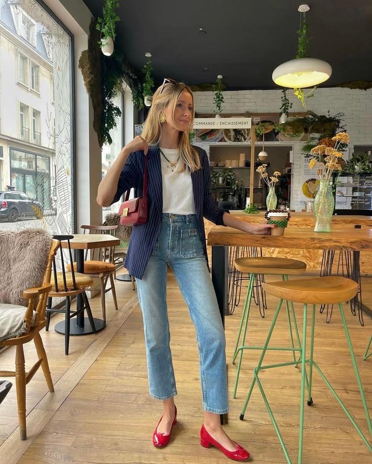 春天穿红色_冬季红色大衣搭配图片_红色针织衫搭配