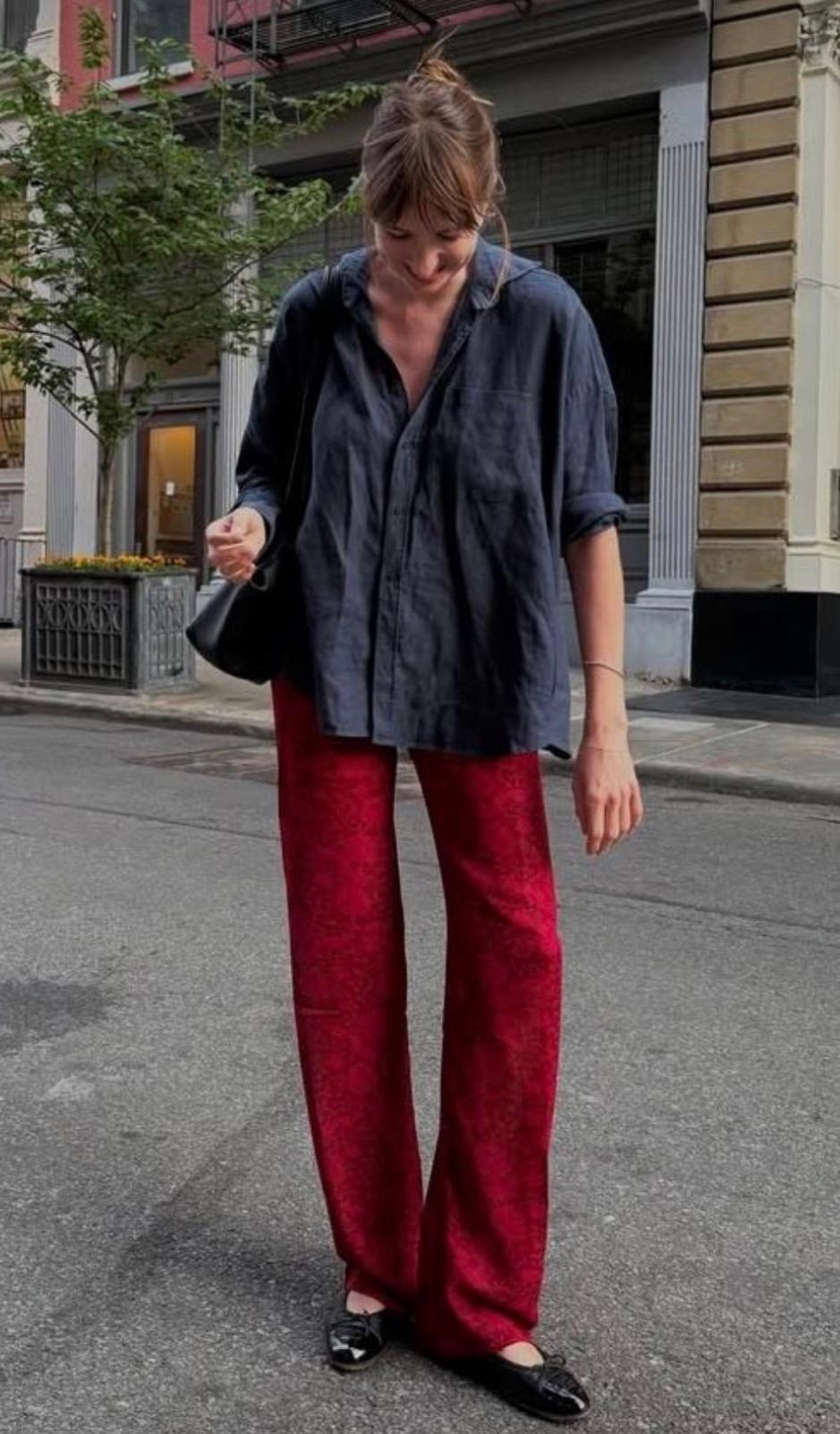 冬季红色大衣搭配图片_红色针织衫搭配_春天穿红色