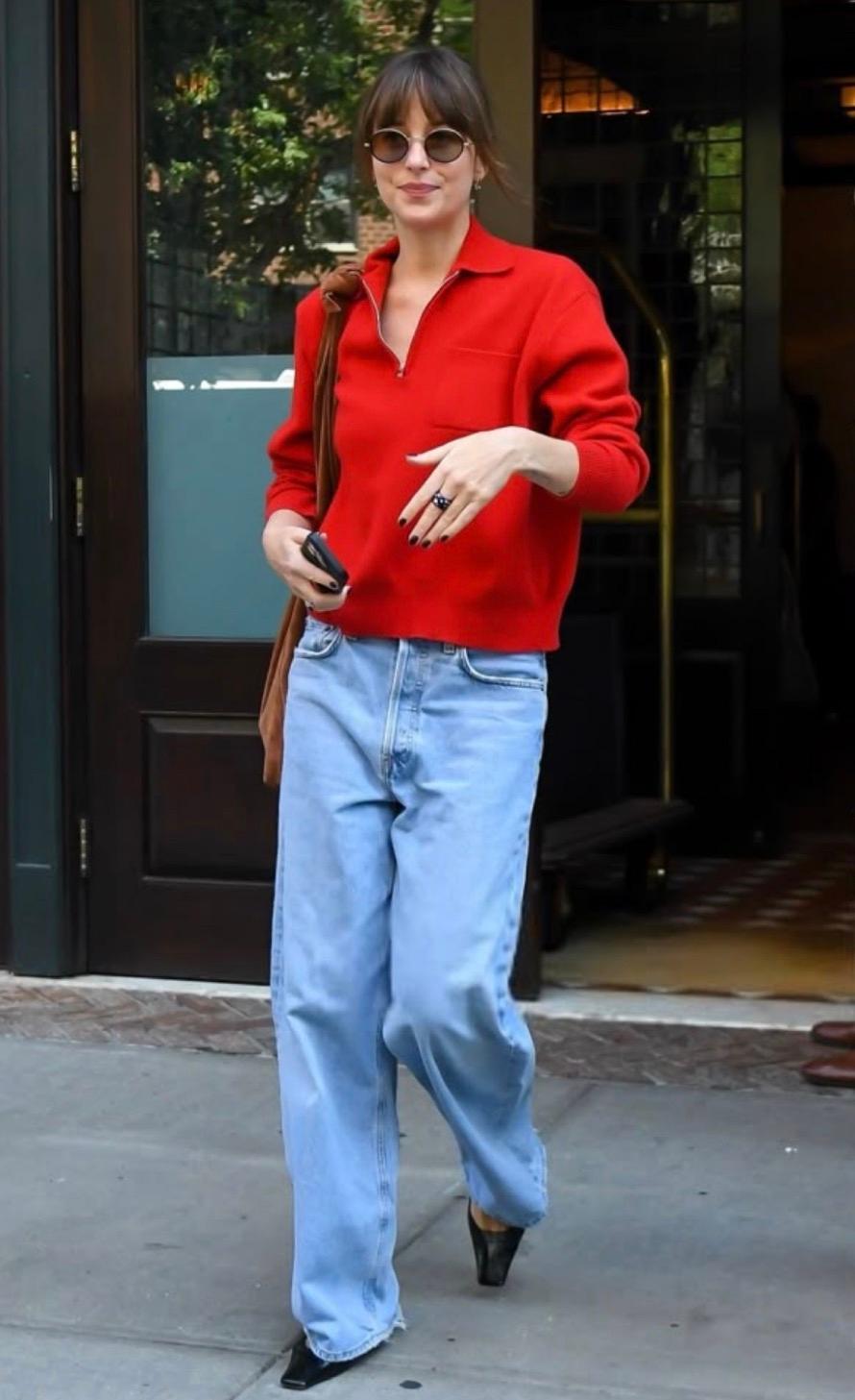 红色针织衫搭配_春天穿红色_冬季红色大衣搭配图片