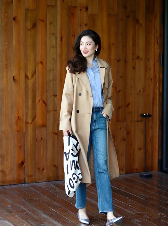 大衣搭配直筒裤_大衣搭配半身裙_冬季红色大衣搭配图片