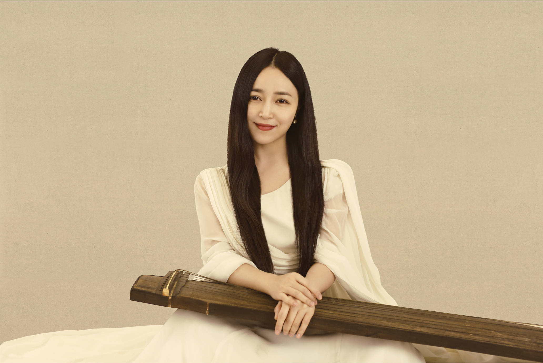 古筝演奏家袁莎 出水莲专辑 环球音乐发行_袁莎袁莉古筝云之南