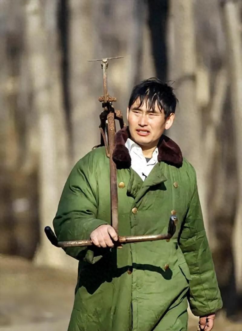 大衣哥朱之文回应蒋大为农民歌手争议_星光大道朱之文初赛视频_朱之文蒋大为七年舆论风波真相