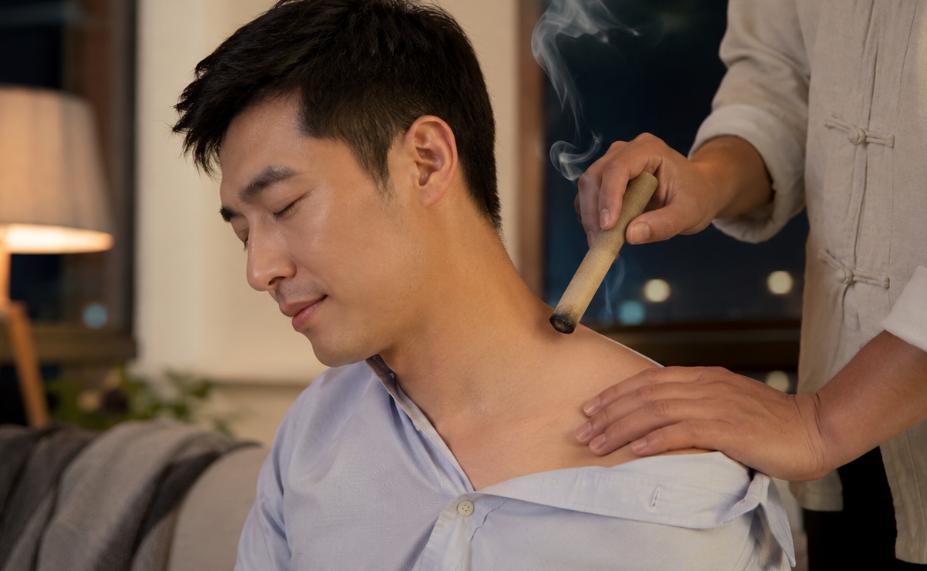 从不艾灸的人日常习惯_经常艾灸的人身体差异_哪些老人不适宜艾灸