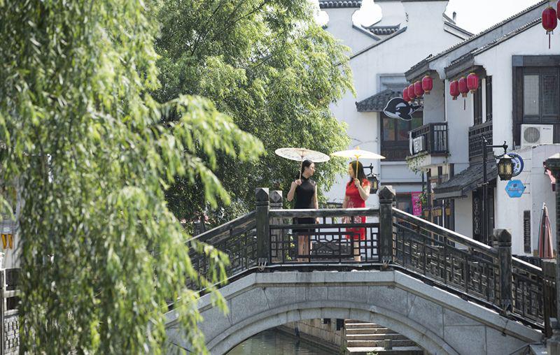 无锡阳春巷旗袍摄影活动_民国风情旗袍拍摄_无锡阳春巷美食
