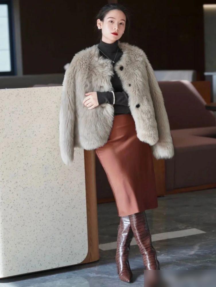 烟管裙穿搭技巧_烟管裙秋冬搭配_冬季女式连衣裙