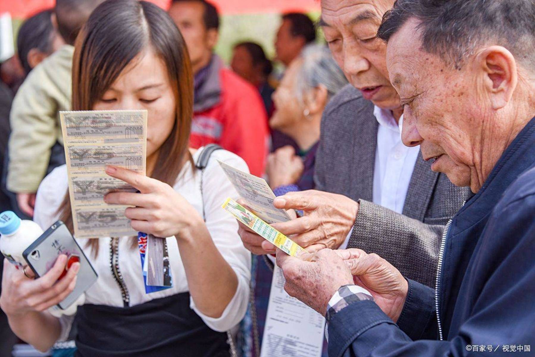 国内购买彩票人数_现金支票怎么用_彩票中奖概率
