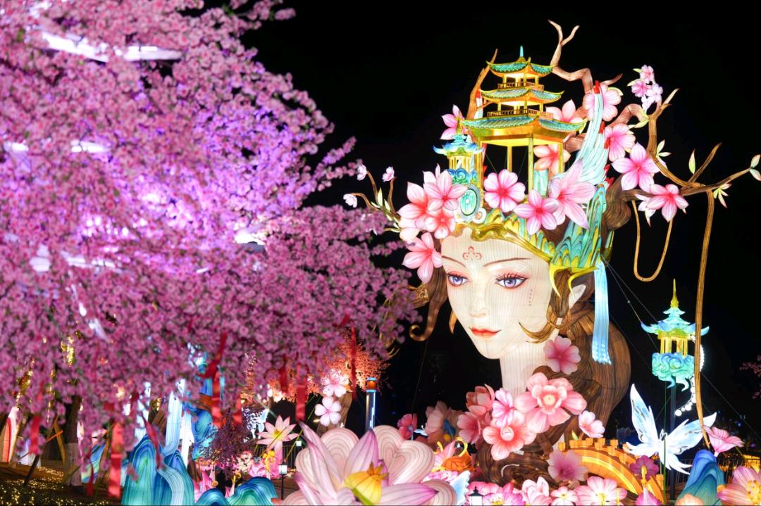 成都灯会_东安湖公园灯会_成都国际熊猫灯会
