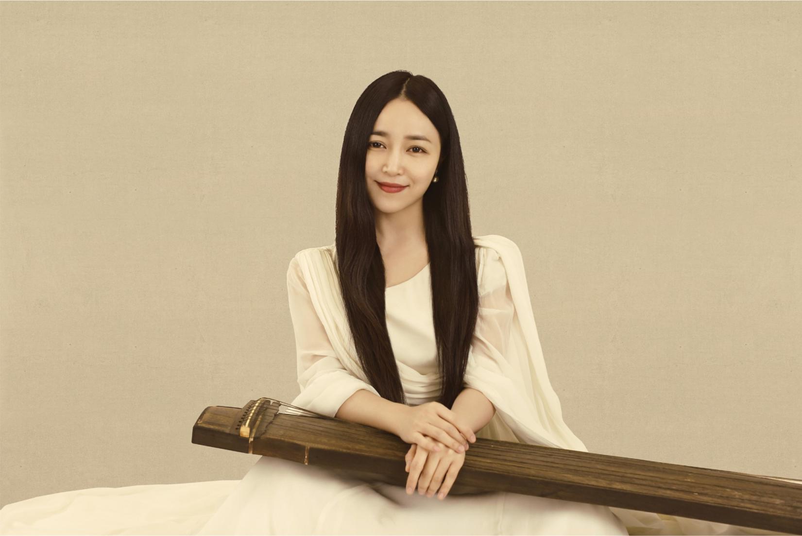 古筝演奏家袁莎 出水莲 专辑 环球音乐 中国 传统音乐改编 天人合一_袁莎袁莉古筝云之南