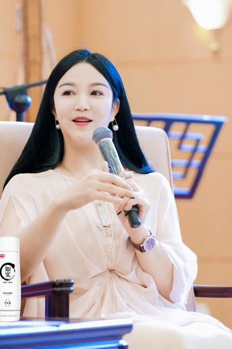 古筝演奏家袁莎 出水莲专辑新闻发布会 环球音乐中国传统音乐_袁莎袁莉古筝云之南