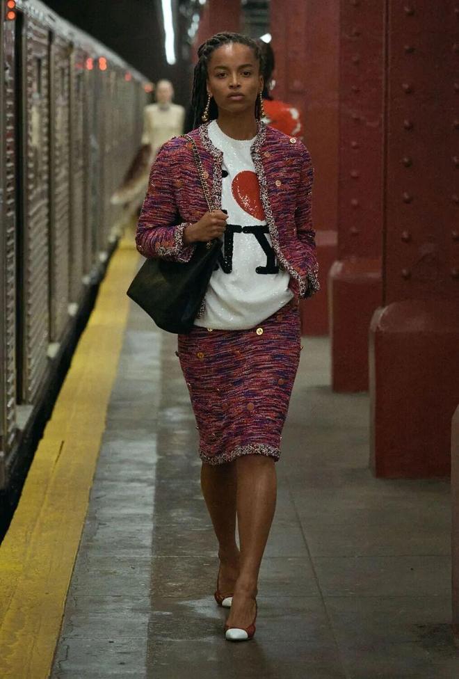 香奈儿纽约地铁高级手工坊系列_辛芷蕾王一博香奈儿合作款_香奈儿艺术总监