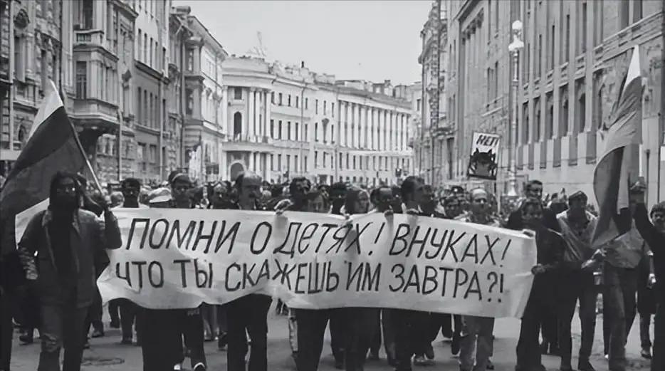 超级大国 中国对外定位 认知落差_超级中国之军事力量