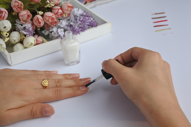 DIY指甲油教程_MISS CANDY 健康指彩_什么牌子指甲油好用