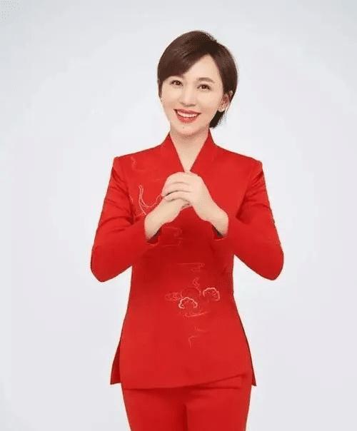 欧阳夏丹疫情期间销售湖北滞销商品_欧阳夏丹祖籍是哪里人_欧阳夏丹疫情期间连麦带货卖湖北特产