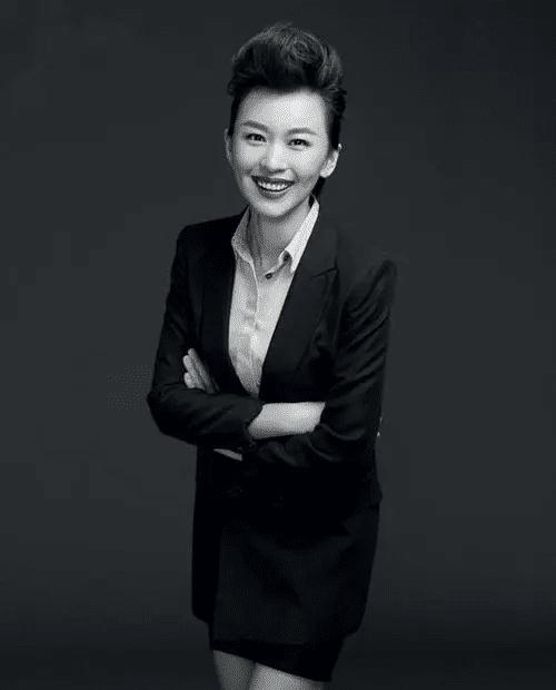 欧阳夏丹疫情期间销售湖北滞销商品_欧阳夏丹祖籍是哪里人_欧阳夏丹疫情期间连麦带货卖湖北特产