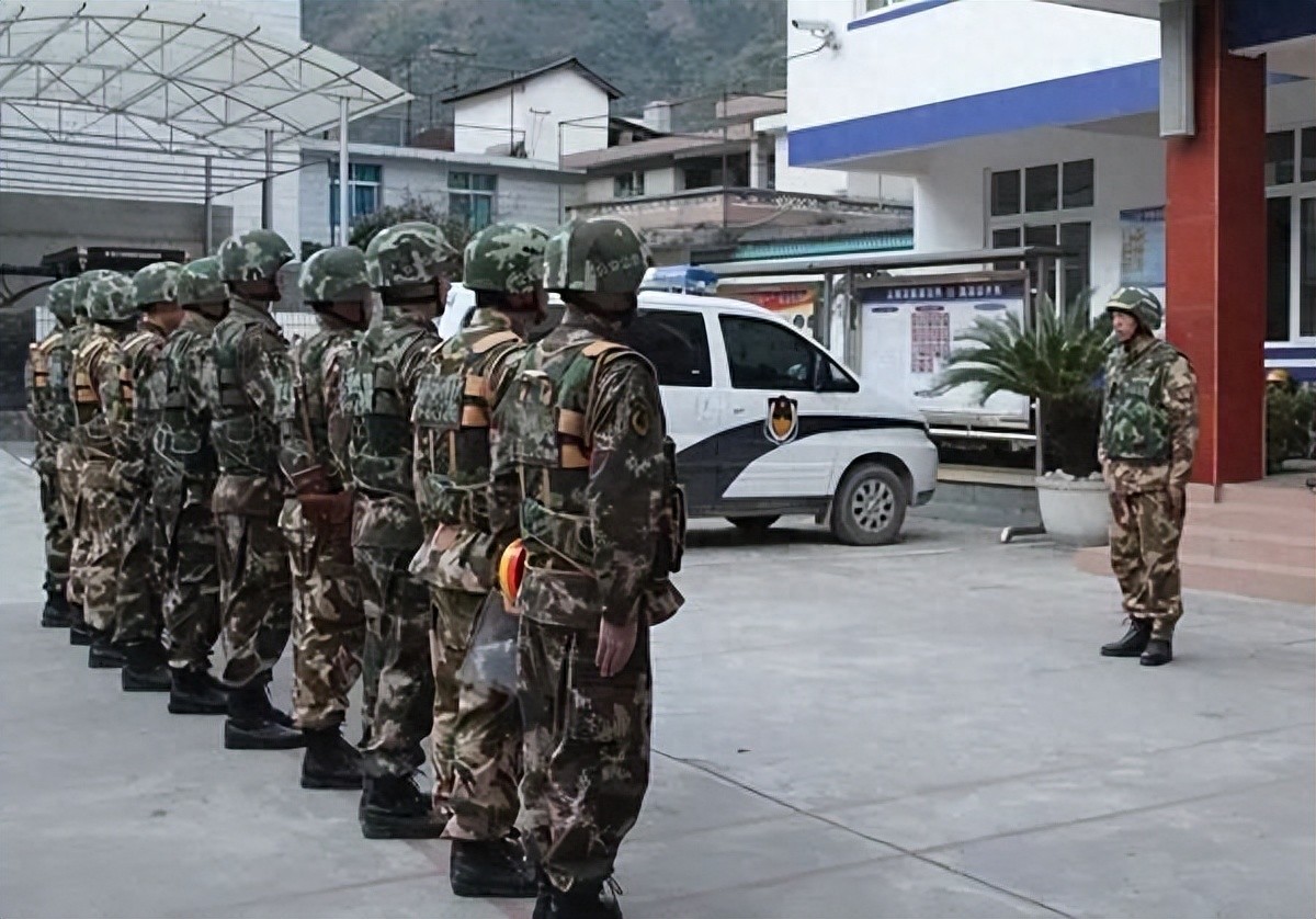 武警黄金部队网站_武警部队士兵警衔制度_武警部队警衔制度