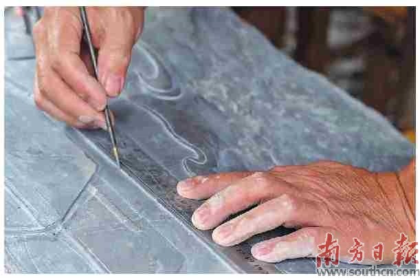 最大的梅花坑砚石作品_四大名砚端砚_端砚巨作《鹅潭新韵》