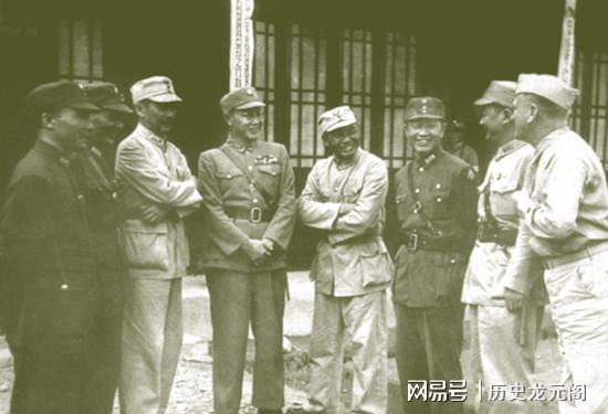 王耀武被俘后的改造与转变_王耀武济南战役被俘经历_蒋介石与王耀武