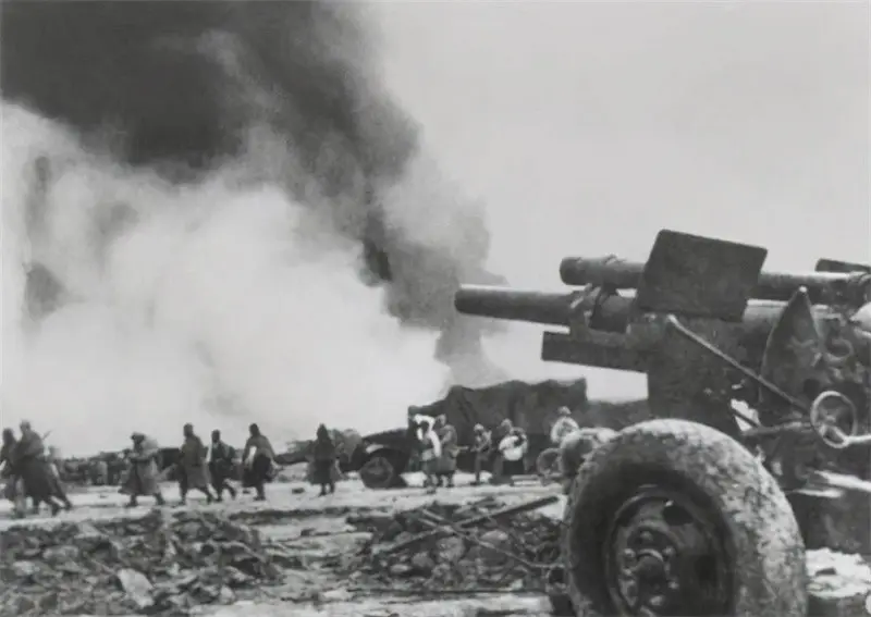 蒋介石与王耀武_王耀武济南战役溃败细节_解放战争王耀武被捕过程