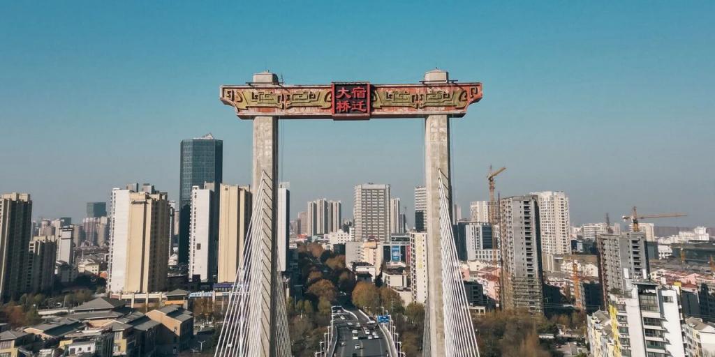 项羽虞姬宿迁文旅合作_宿迁苏超何润东项羽揭幕战_何润东现身宿迁 市民高喊欢迎回家