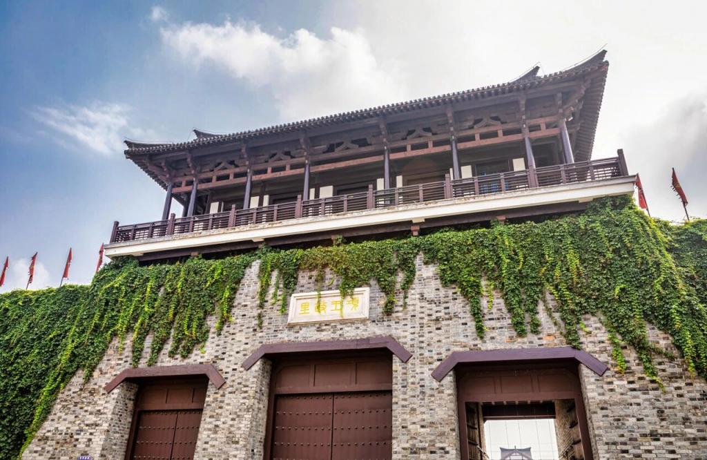 项羽虞姬宿迁文旅合作_宿迁苏超何润东项羽揭幕战_何润东现身宿迁 市民高喊欢迎回家