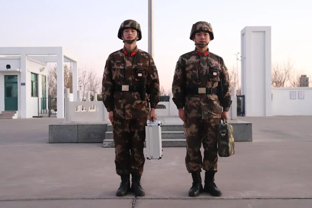 海警救生衣春节_海警新设计服装_海警春节装备